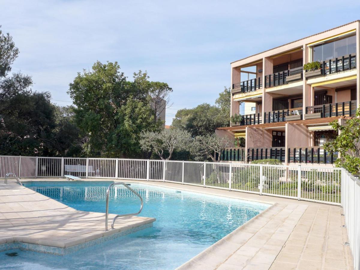 Studio Les Caroubiers-1 By Interhome แซงเตกูลฟ์ ภายนอก รูปภาพ