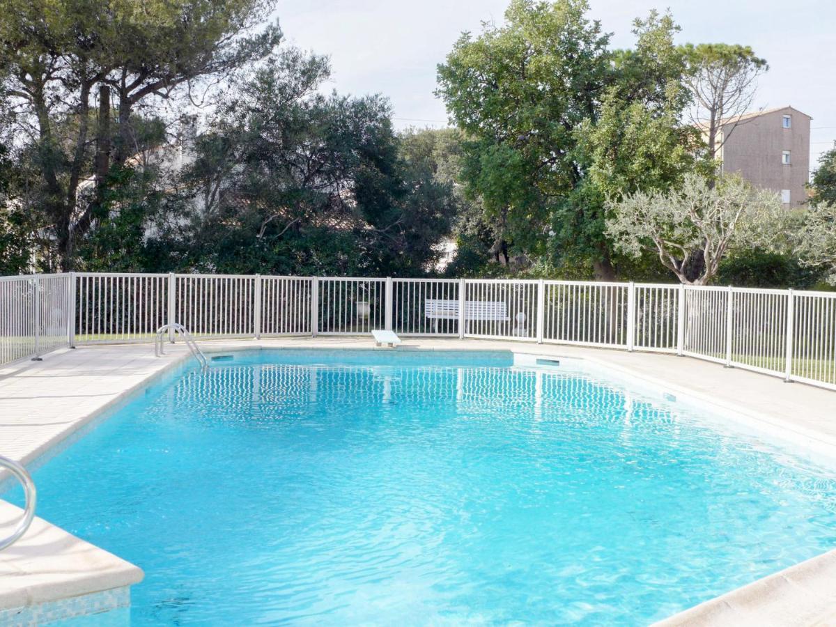 Studio Les Caroubiers-1 By Interhome แซงเตกูลฟ์ ภายนอก รูปภาพ
